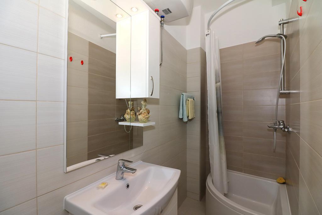 Apartment Antonio Jezera Buitenkant foto