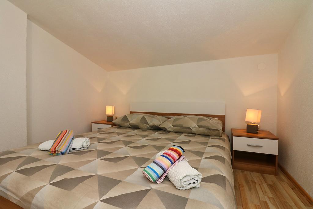 Apartment Antonio Jezera Buitenkant foto
